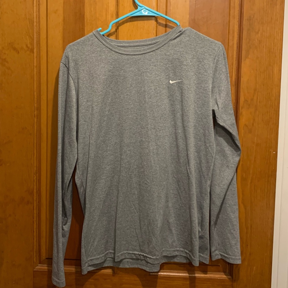 Nike long sleeve drifit shirt
